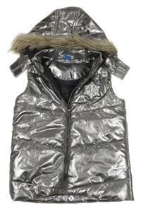 Stříbrná šusťáková zateplená vesta s nášivkou a kapucí - Frozen Disney