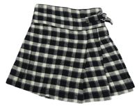 Černo-bílé kostkované sukňové kraťasy Nutmeg