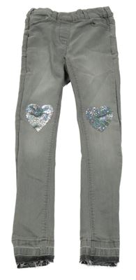 Šedé riflové džegíny se srdíčky z překlápěcích flitrů C&A