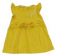 Tmvožluté šaty s nápisem s kamínky a volánky 