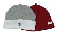 2x šedo-bílá čepice s logem + červená žebrovaná čepice Ralph Lauren