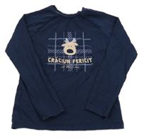 Tmavomodré triko se sobem