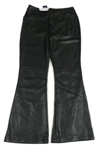 Nové - Černé koženkové flare kalhoty Dunnes