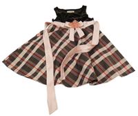 Hnědo-kostkované šaty s páskem