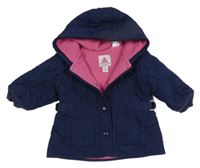 Tmavomodrá šusťáková zateplená parka s kytičkami a kapucí GAP