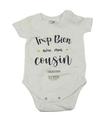 Bílé body s nápisem 