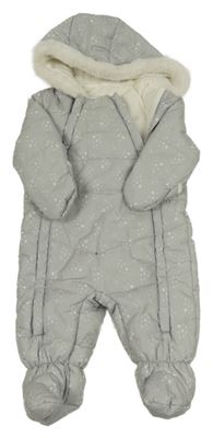 Světlešedá prošívaná šusťáková zimní kombinéza se srdíčky a kapucí s kožešinou C&A