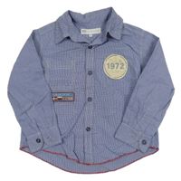 Tmavomodro-bílá kostkovaná košile s nášivkami