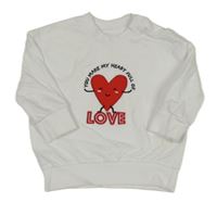 Bílá mikina se srdcem