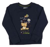 Tmavomodrá mikina s obrázkem 