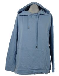 Modrá mikina s nápisem a kapucí 