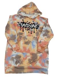 Barevné batikované teplákové šaty s nápisem a kapsou a kapucí SHEIN