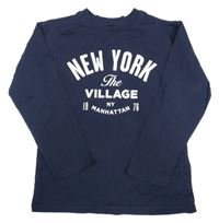 Tmavomodré triko s nápisem H&M