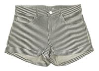 Bílo-černé pruhované riflové kraťasy H&M