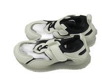 Bílo-černé botasky vel. 23