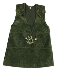 Tmavozelené sametové žebrované šaty s kapkou 