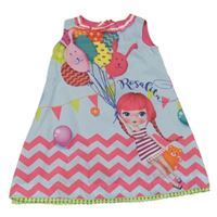 Světlemodro-růžové plátěné šaty s balonky a dívkou 