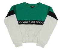 Zeleno-bílá crop mikina s nápisy 