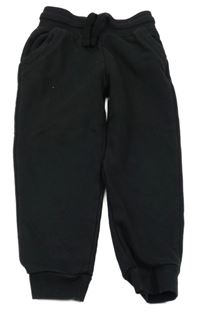 Černé tepláky Primark