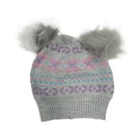 Světlešedo-barevná vzorovaná čepice s bambulí 