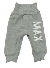 Šedé tepláky s nápisem