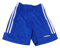 Cobaltově modré sportovní kraťasy s pruhy a logem Adidas