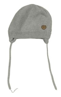Šedá pletená podšitá čepice s nášivkou 