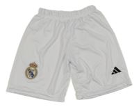 Bílé sportovní kraťasy s logem Adidas 