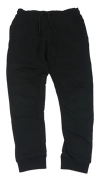 Černé tepláky George