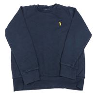 Tmavomodrá mikina s nášivkou Next