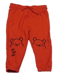 Červené tepláky s Púem Disney