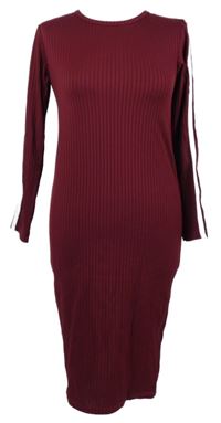 Dámské vínové žebrované šaty s pruhy Boohoo 