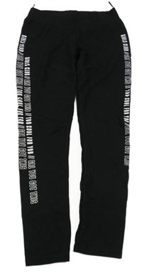 Černé tregíny s nápisy C&A