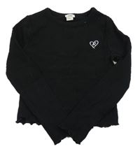 Černé žebrované crop triko se srdíčkem River Island