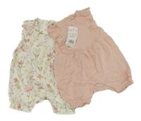 Nové - 2x - Kraťasový overal s volánky - Bílý s kytičkami, světlerůžový žebrovaný s 3D puntíky F&F