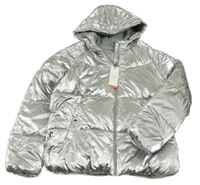 Nové - Stříbrná šusťáková zimní bunda s kapucí M&S