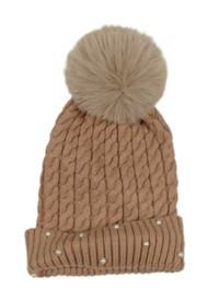 Starorůžová vzorovaná pletená čepice s perličkami a bambulí 