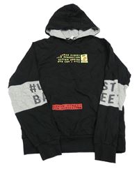 Černo-šedá mikina s nápisy a kapsou a kapucí 