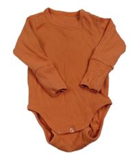 Oranžové žebrované body 