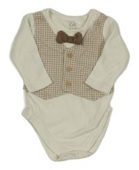 Bílo-béžové body s našitou vestou a motýlkem C&A