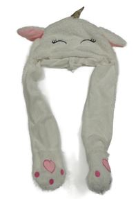 Bílá chlupatá čepice s jednorožcem a šálou