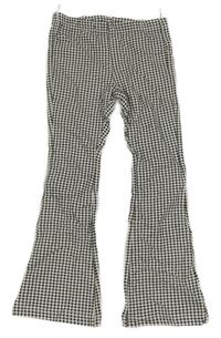 Černo-bílé vzorované flare teplákové kalhoty C&A