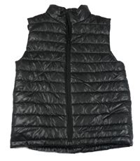 Černá šusťáková lesklá prošívaná zateplená vesta