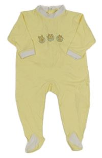 Žlutý overal s králíčky