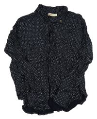 Tmavomodrá vzorovaná halenka 