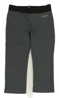 Šedo-černé sportovní crop legíny s nápisem Benger