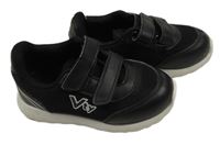 Černo-bílé textilno/koženkové botasky s logem Vty vel. 22