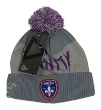 Nové - Šedo-fialová pletená podšitá čepice s nápisem a bambulí 