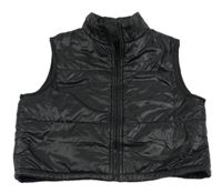 Černá prošívaná šusťáková zateplená crop vesta zn. SHEIN