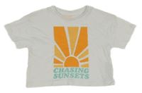 Bílé crop tričko se sluncem a nápisy PRIMARK